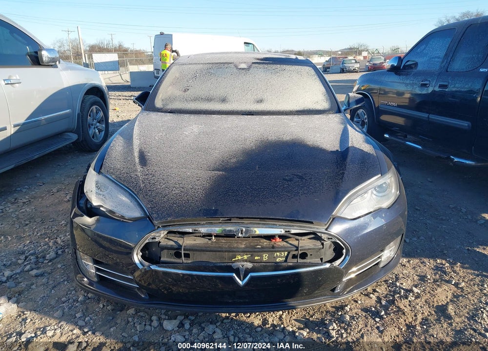 2014 TESLA MODEL S VIN: 5YJSA1S16EFP49914
