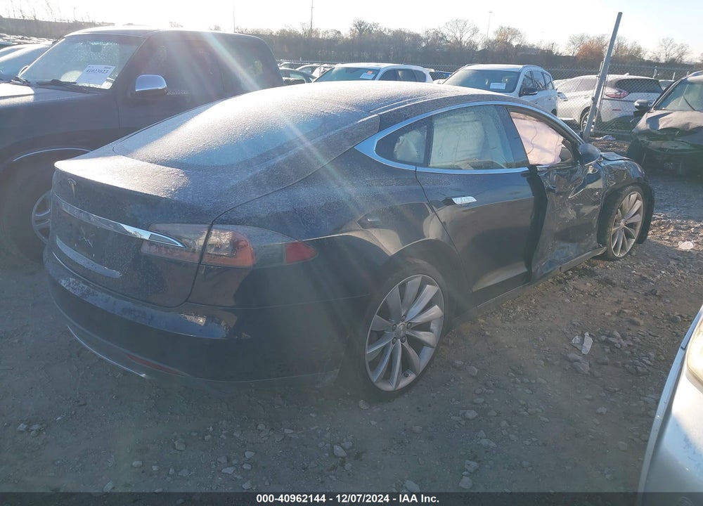 2014 TESLA MODEL S VIN: 5YJSA1S16EFP49914