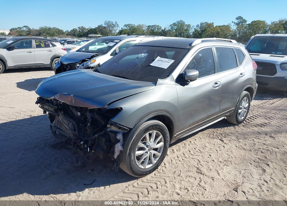 2018 NISSAN ROGUE SV VIN: KNMAT2MT8JP517521
