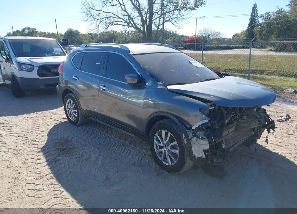 2018 NISSAN ROGUE SV VIN: KNMAT2MT8JP517521