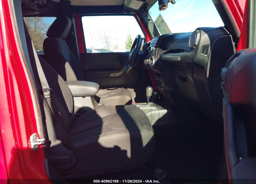 2014 JEEP WRANGLER UNLIMITED SPORT VIN: 1C4BJWDGXEL115551