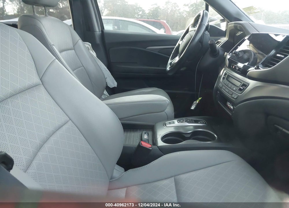 2021 HONDA PASSPORT VIN: 5FNYF7H54MB008295