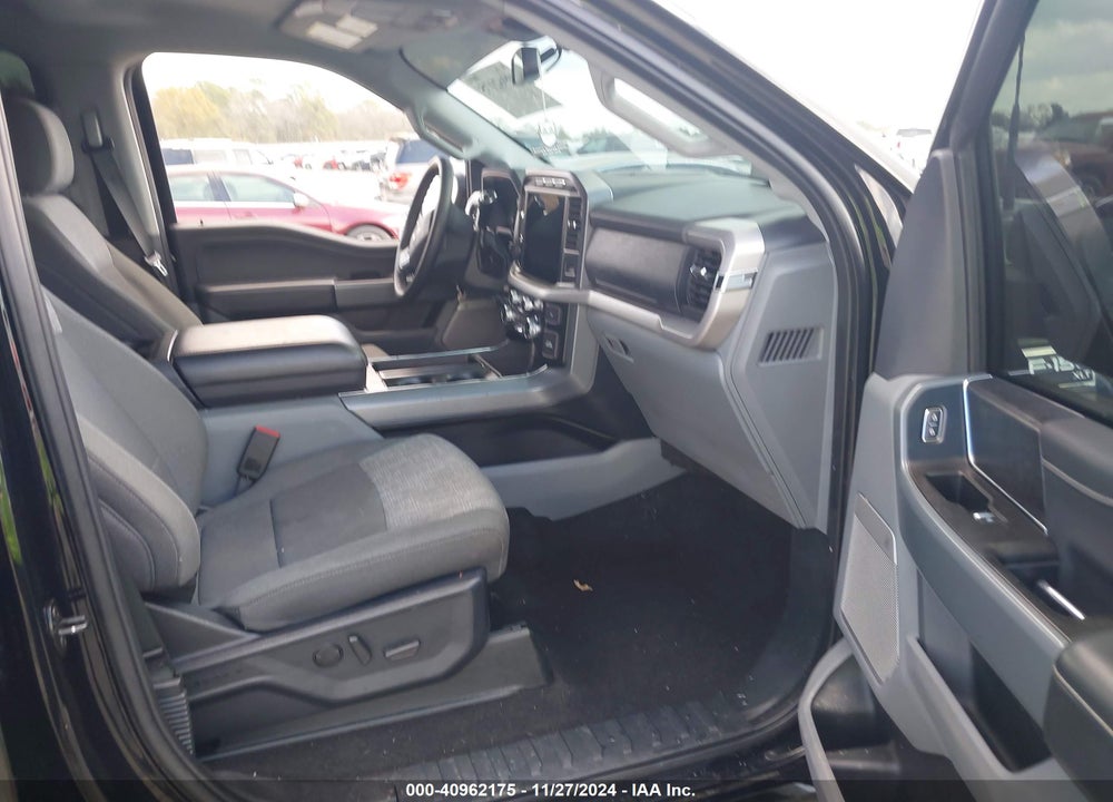 2023 FORD F-150 XLT VIN: 1FTFW1E88PFB25252