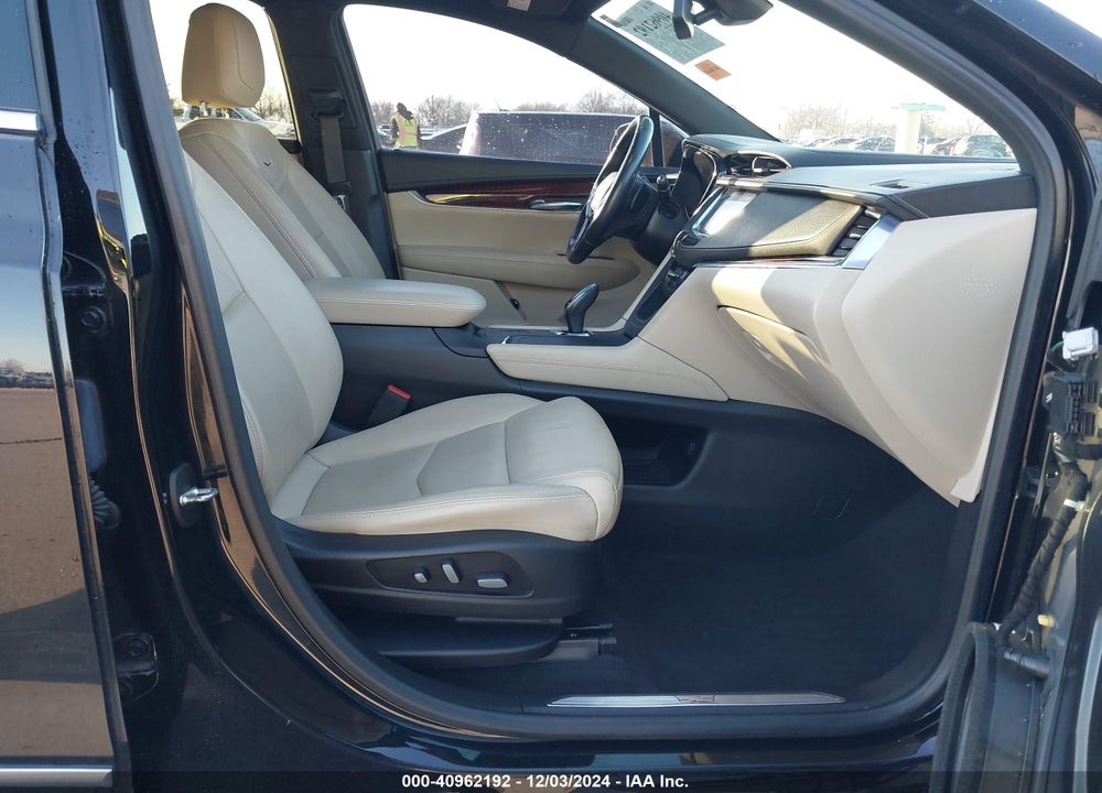 2018 CADILLAC XT5 LUXURY VIN: 1GYKNDRS1JZ243653