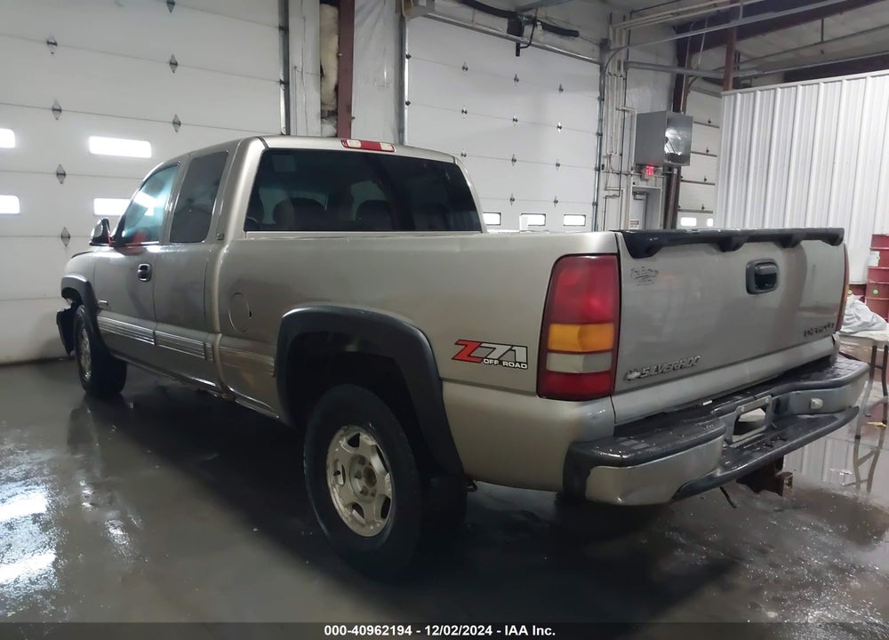 2002 CHEVROLET SILVERADO 1500 LS VIN: 2GCEK19T521119964