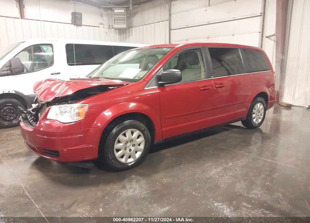 2010 CHRYSLER TOWN & COUNTRY LX VIN: 2A4RR4DE7AR137710