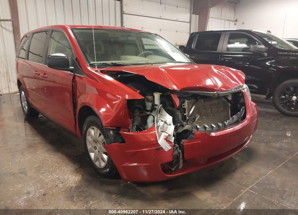 2010 CHRYSLER TOWN & COUNTRY LX VIN: 2A4RR4DE7AR137710