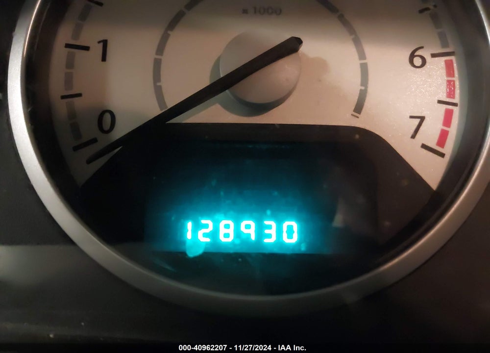2010 CHRYSLER TOWN & COUNTRY LX VIN: 2A4RR4DE7AR137710