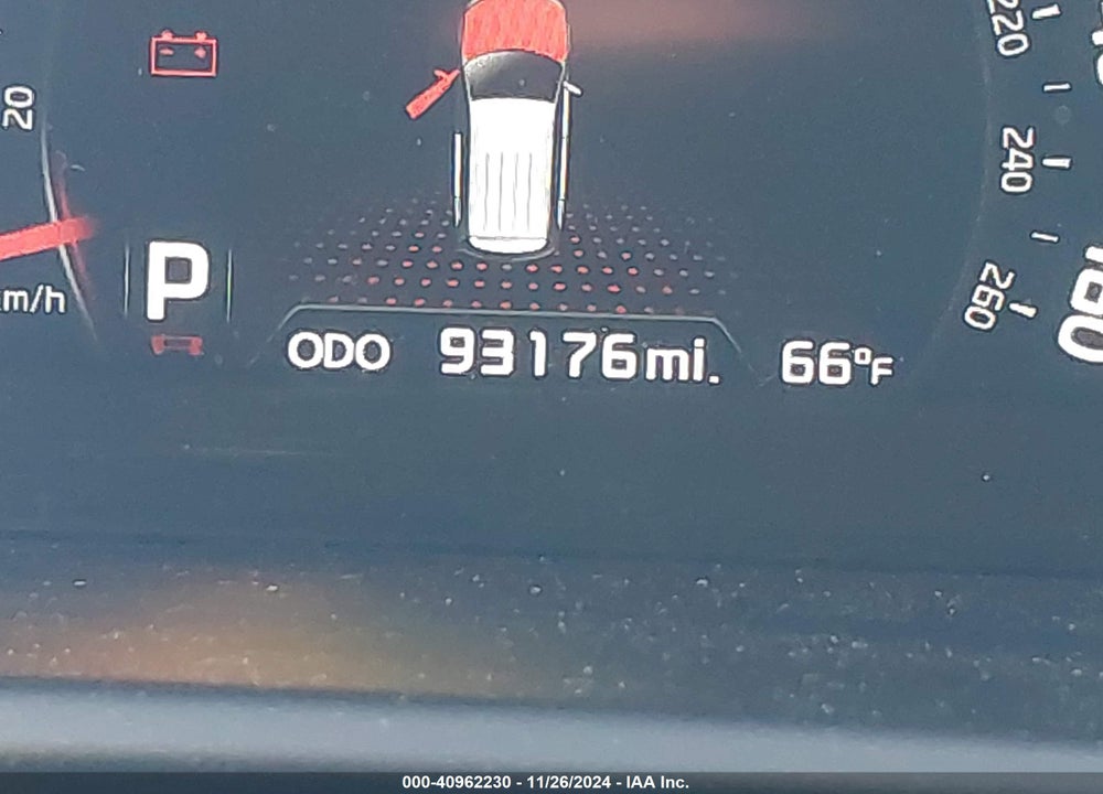 2014 KIA SORENTO LX VIN: 5XYKTDA69EG481636