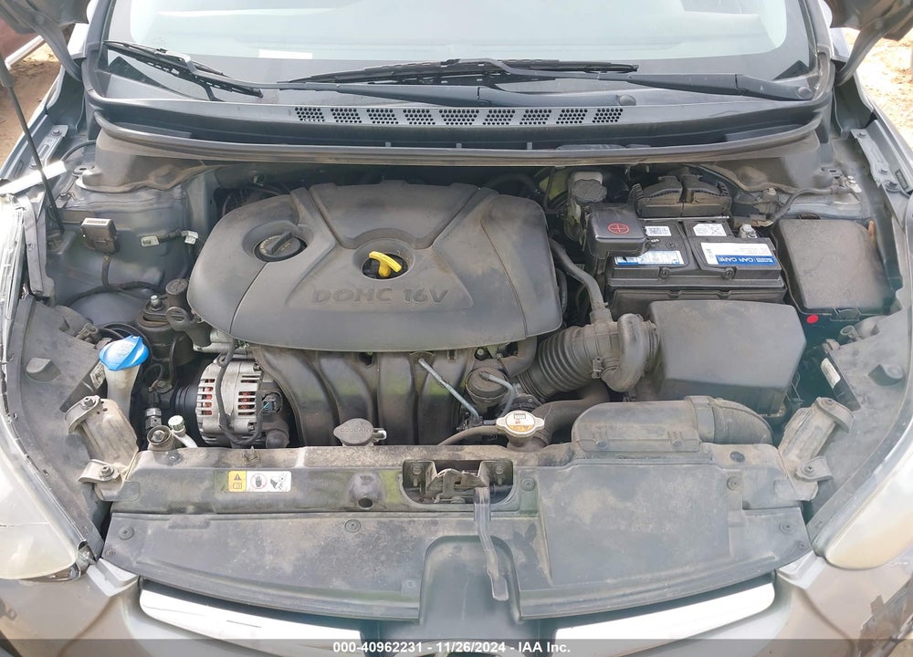 2014 HYUNDAI ELANTRA VIN: 5NPDH4AE2EH456555