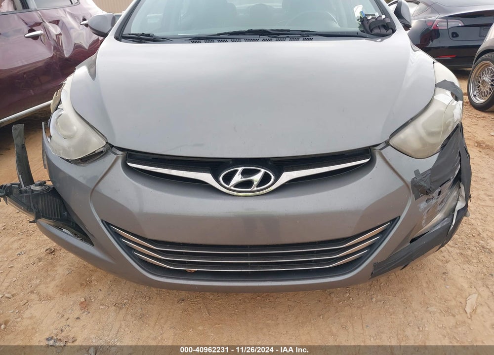2014 HYUNDAI ELANTRA VIN: 5NPDH4AE2EH456555