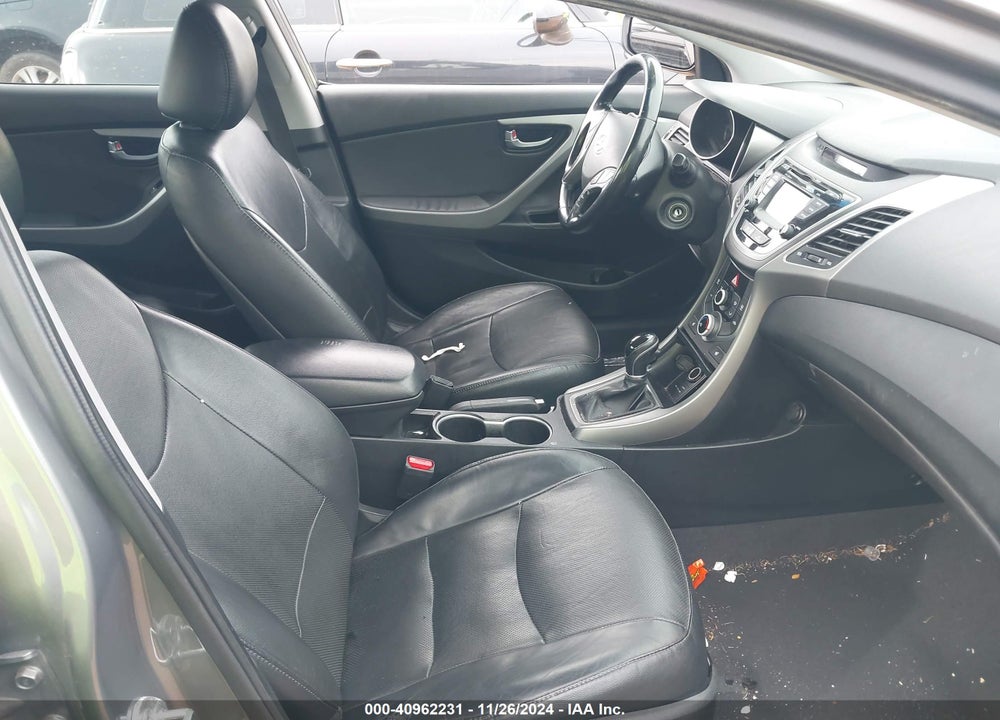 2014 HYUNDAI ELANTRA VIN: 5NPDH4AE2EH456555