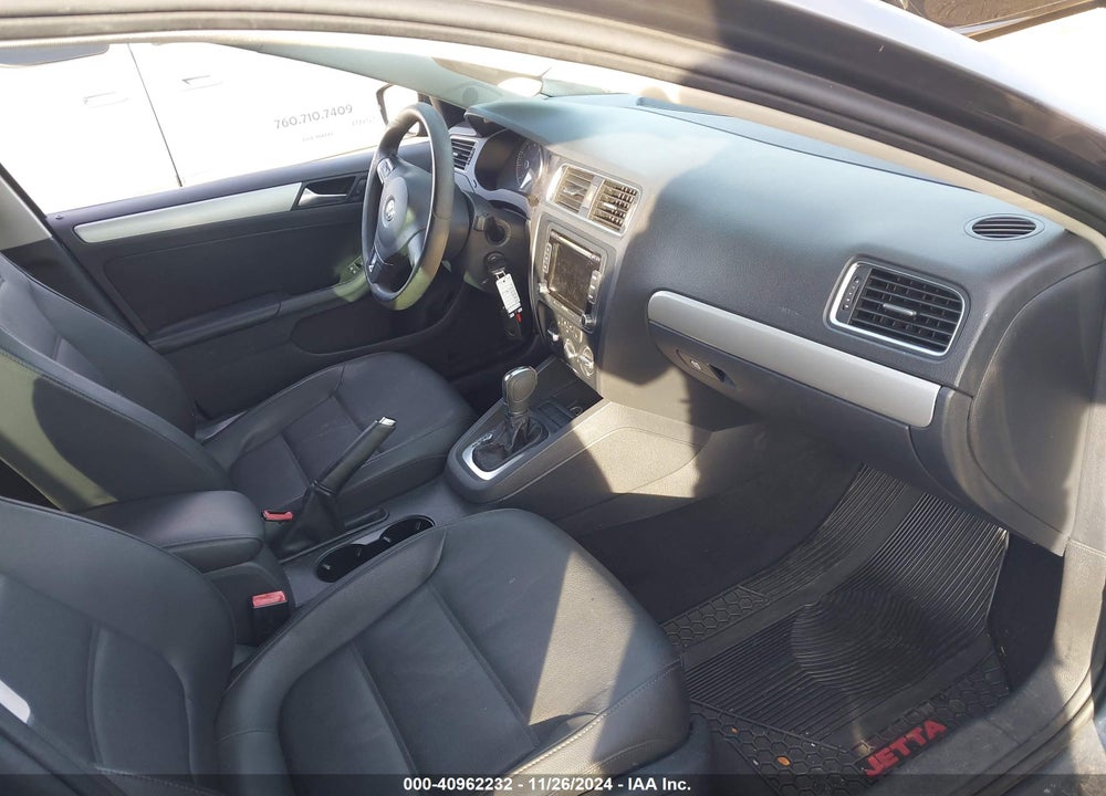 2013 VOLKSWAGEN JETTA 2.5L SE VIN: 3VWDP7AJ0DM350693