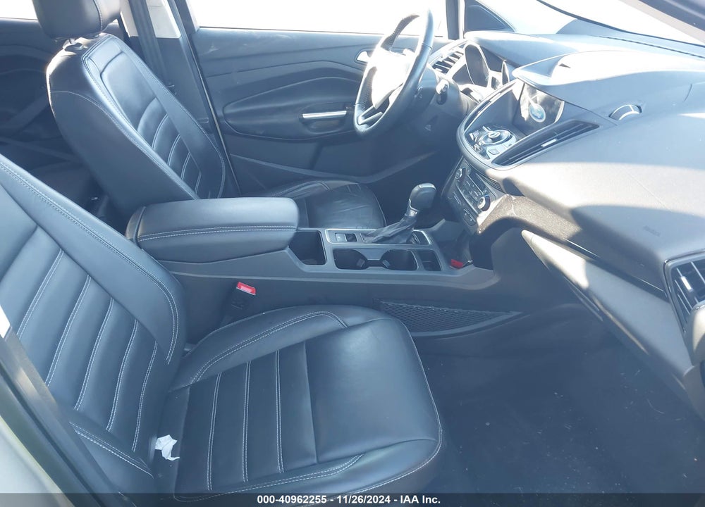 2017 FORD ESCAPE TITANIUM VIN: 1FMCU9J90HUF08200