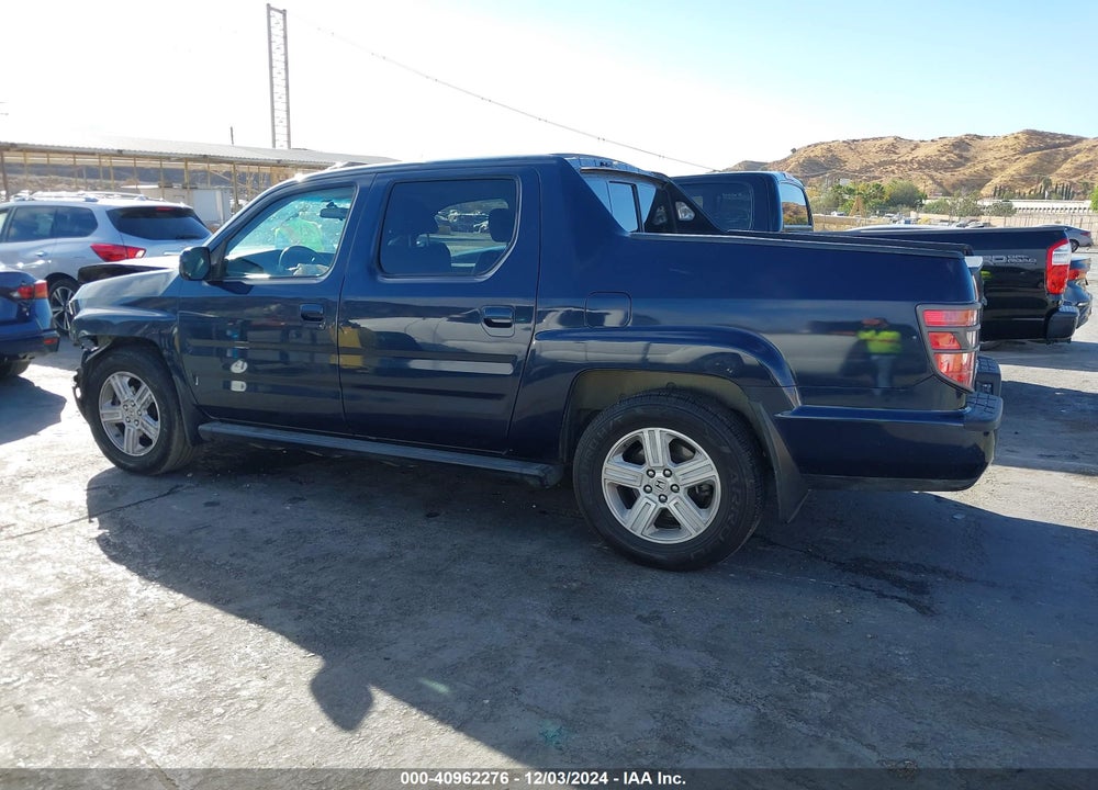 2011 HONDA RIDGELINE RTL VIN: 5FPYK1F59BB451770