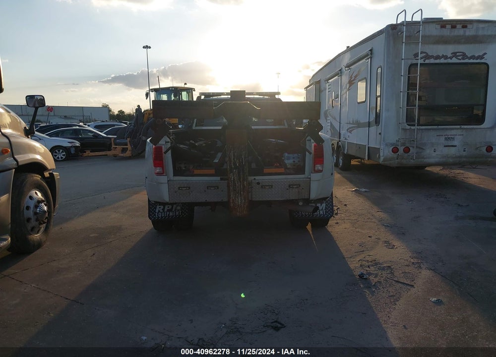 2017 RAM 3500 LAIE  4X4 8' BOX VIN: 3C63RRJL1HG508024