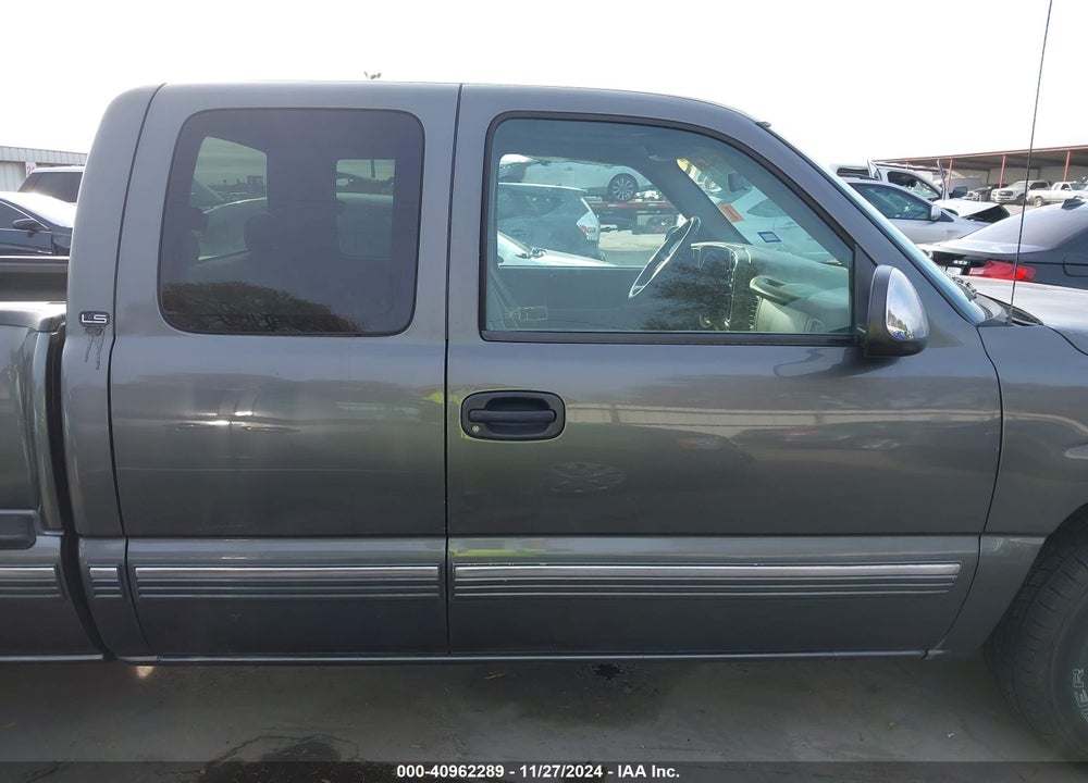 1999 CHEVROLET SILVERADO 1500 LS VIN: 1GCEC19V5XZ173021