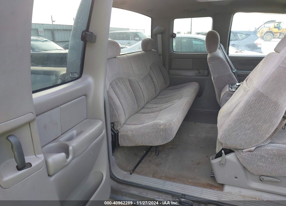 1999 CHEVROLET SILVERADO 1500 LS VIN: 1GCEC19V5XZ173021