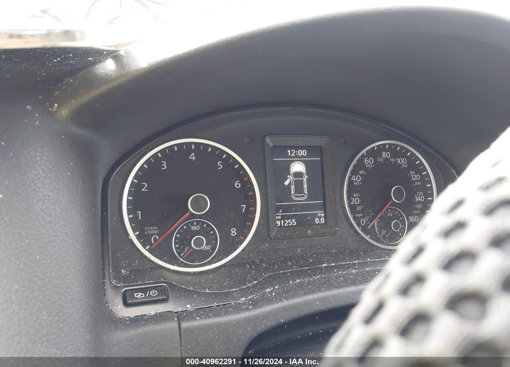 2016 VOLKSWAGEN TIGUAN S VIN: WVGAV7AX0GW604029