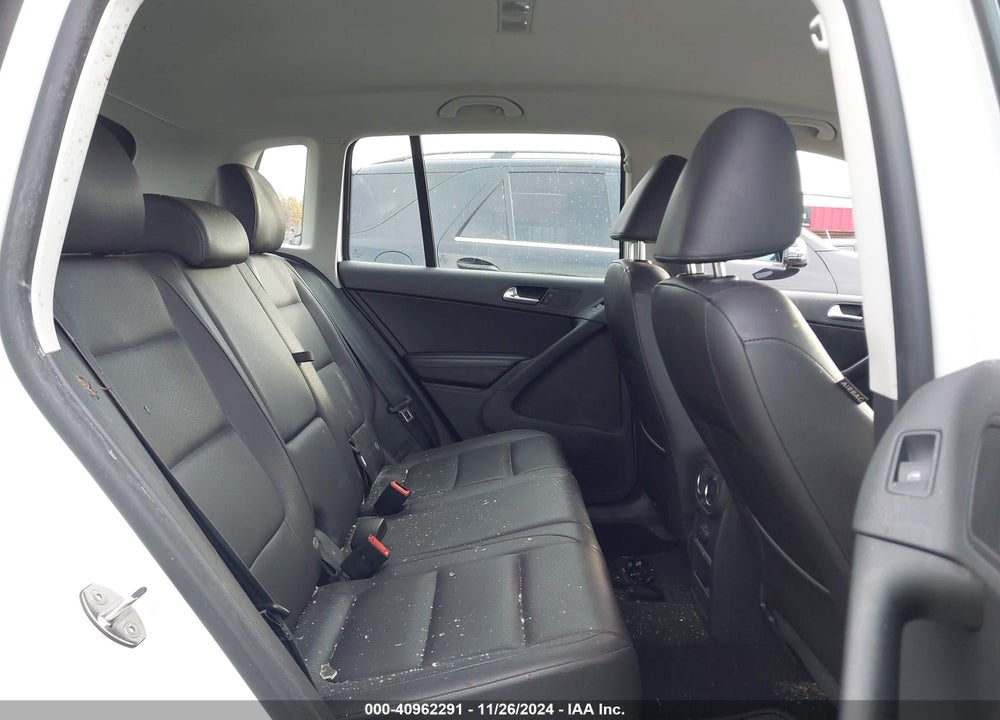 2016 VOLKSWAGEN TIGUAN S VIN: WVGAV7AX0GW604029