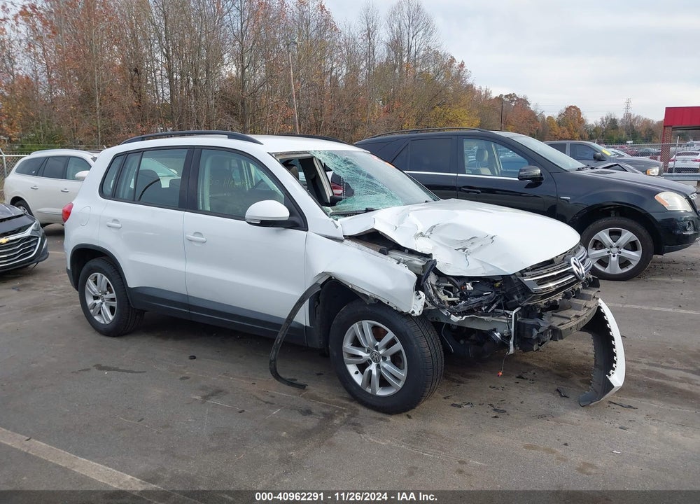 2016 VOLKSWAGEN TIGUAN S VIN: WVGAV7AX0GW604029