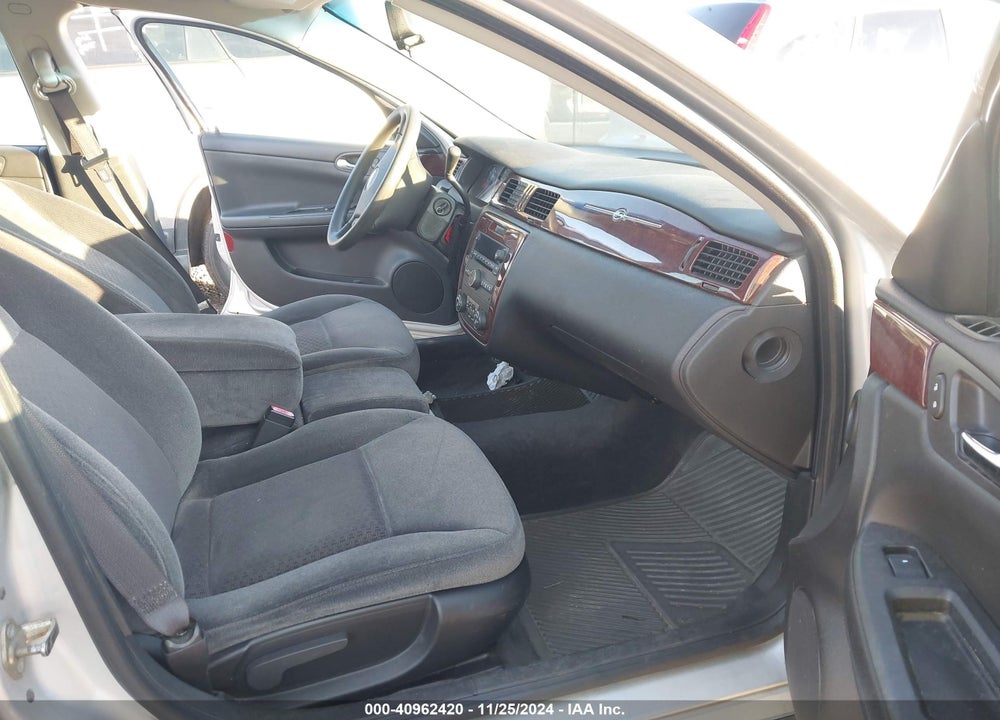 2010 CHEVROLET IMPALA LS VIN: 2G1WA5ENXA1196097