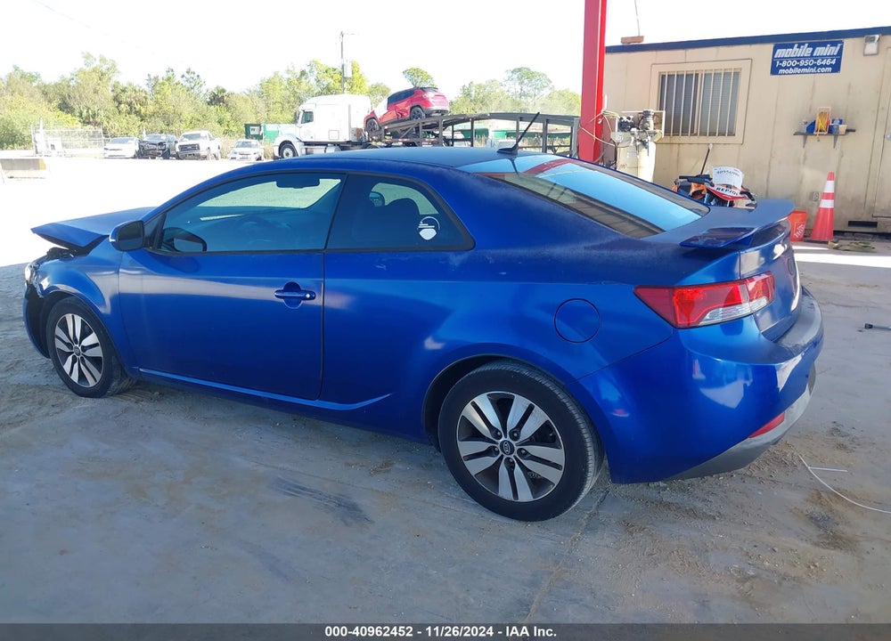 2013 KIA FORTE KOUP EX VIN: KNAFU6A25D5686852