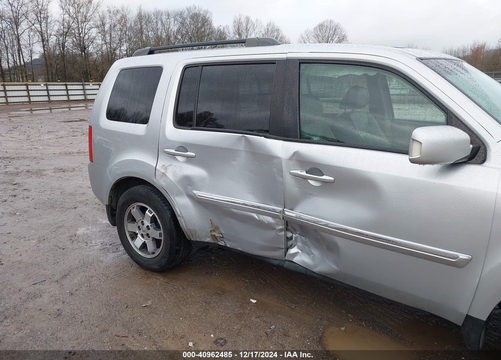 2010 HONDA PILOT TOURING VIN: 5FNYF4H99AB039510