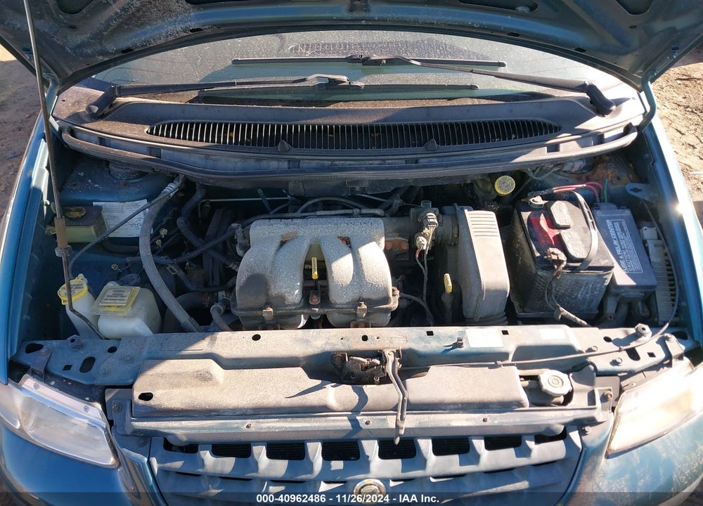 2000 CHRYSLER VOYAGER VIN: 2C4FJ25B7YR898904