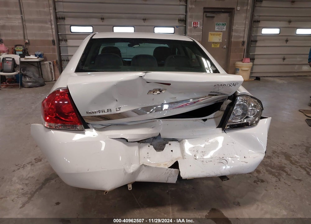 2011 CHEVROLET IMPALA LT VIN: 2G1WG5EK8B1333320