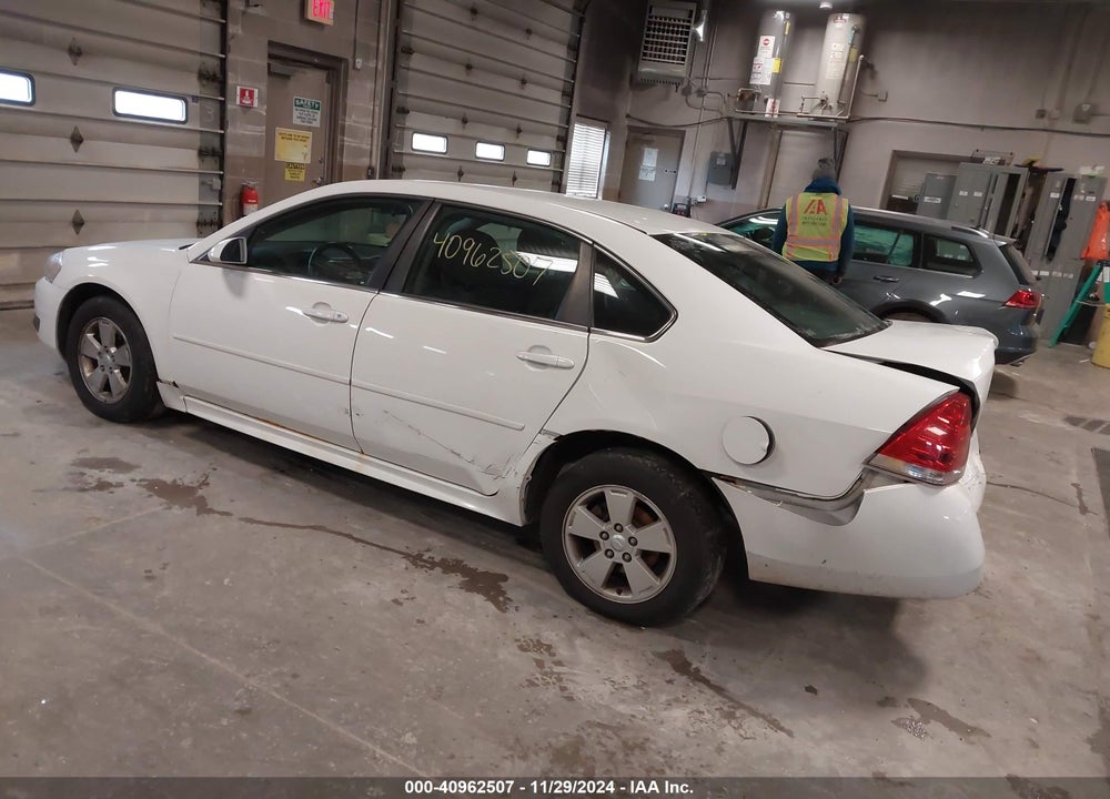 2011 CHEVROLET IMPALA LT VIN: 2G1WG5EK8B1333320