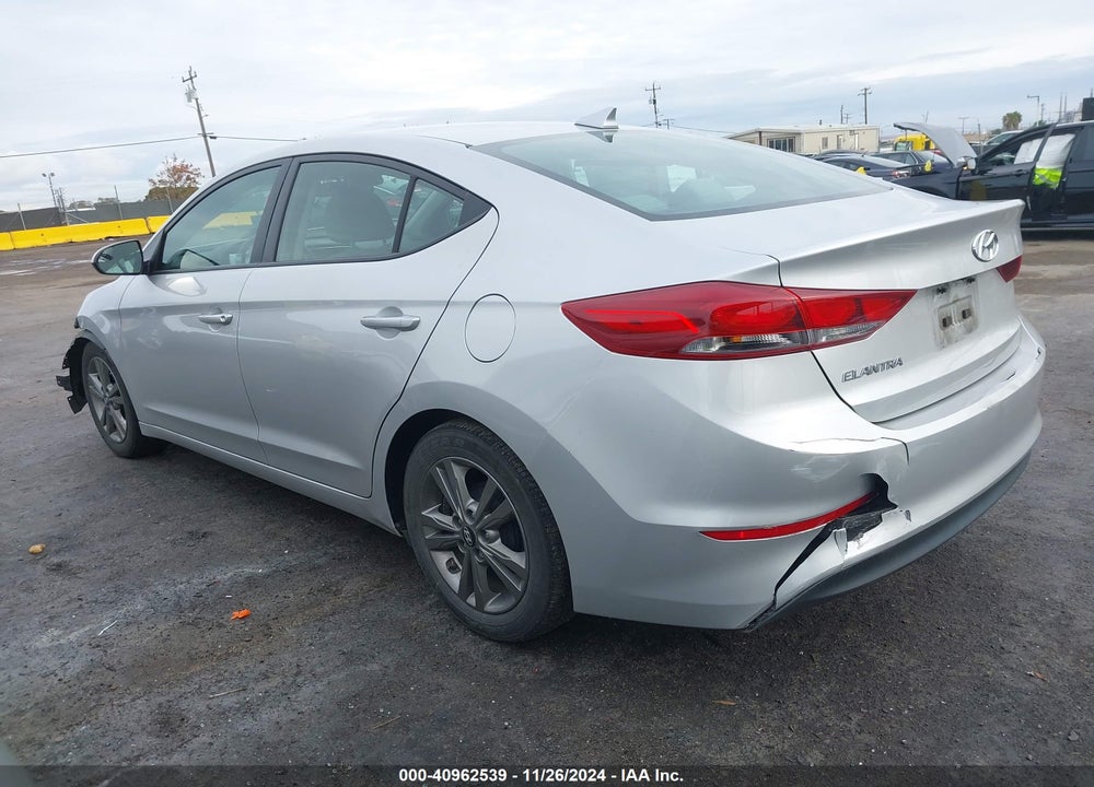 2017 HYUNDAI ELANTRA SE VIN: 5NPD84LF2HH065707