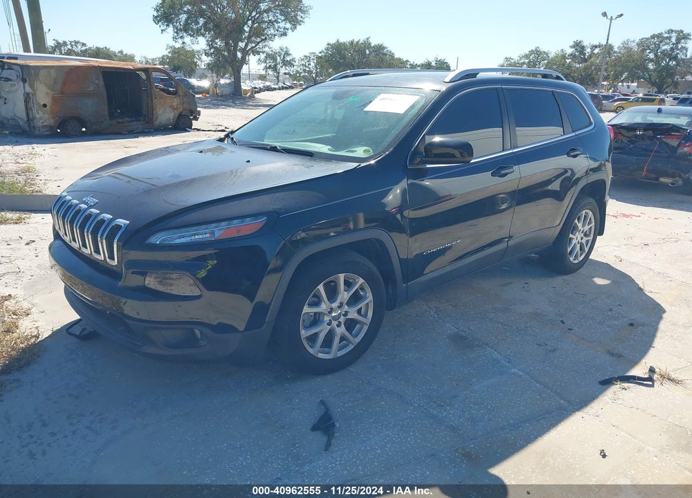 2017 JEEP CHEROKEE LATITUDE FWD VIN: 1C4PJLCS1HW653696