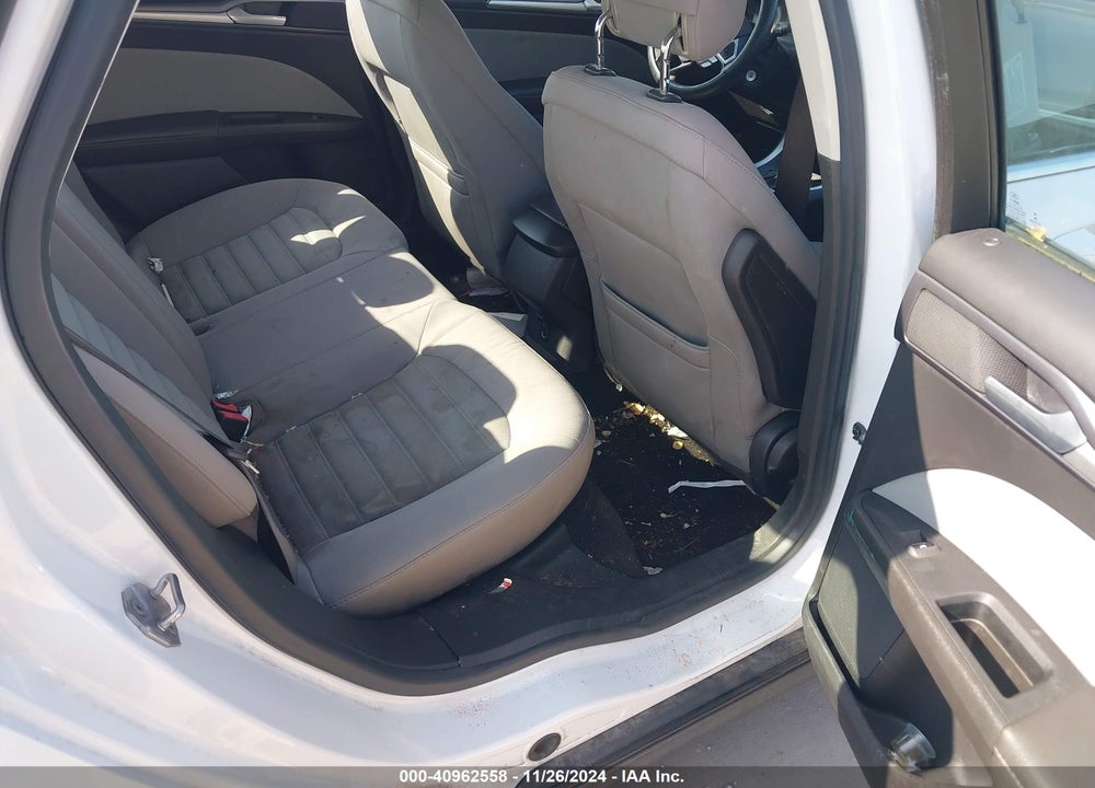 2013 FORD FUSION S VIN: 3FA6P0G70DR205404