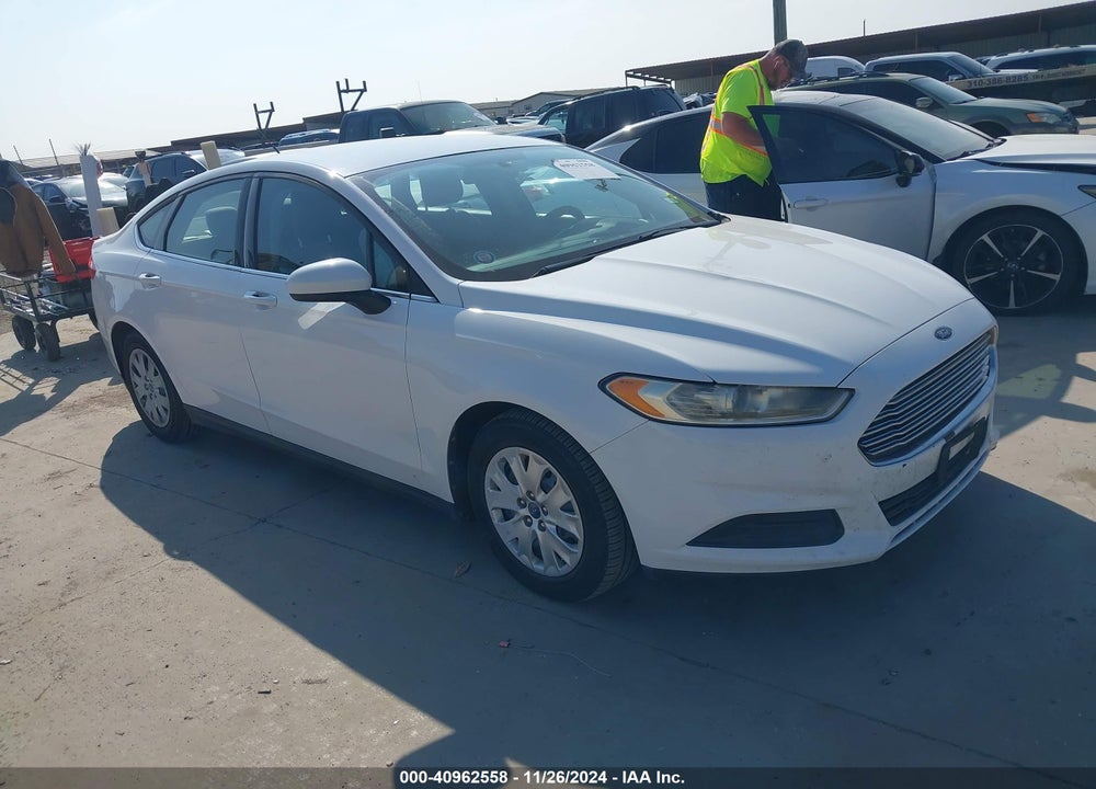 2013 FORD FUSION S VIN: 3FA6P0G70DR205404