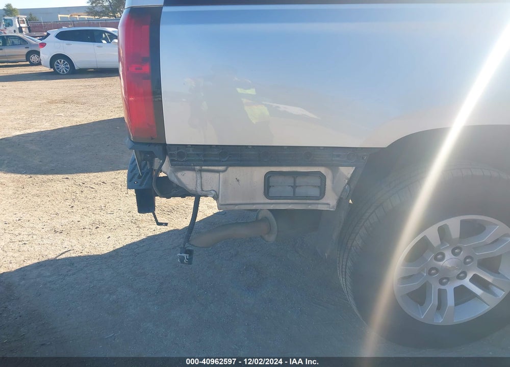 2018 CHEVROLET SUBURBAN LS VIN: 1GNSCGECXJR254430