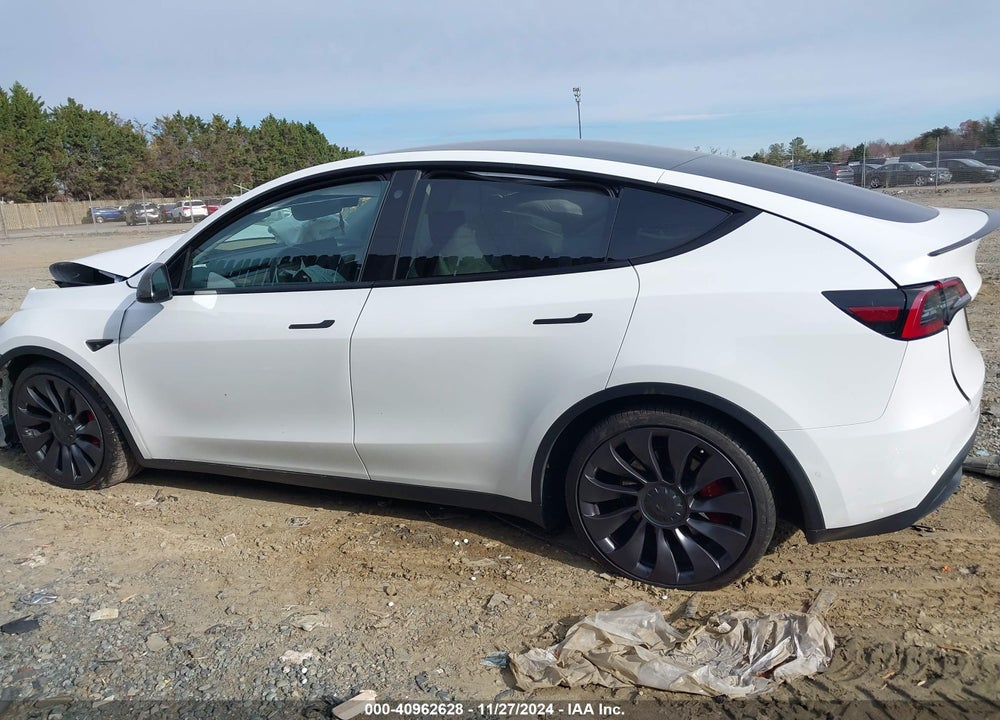 2022 TESLA MODEL Y PERFORMANCE DUAL MOTOR ALL-WHEEL DRIVE VIN: 7SAYGDEF5NF325788