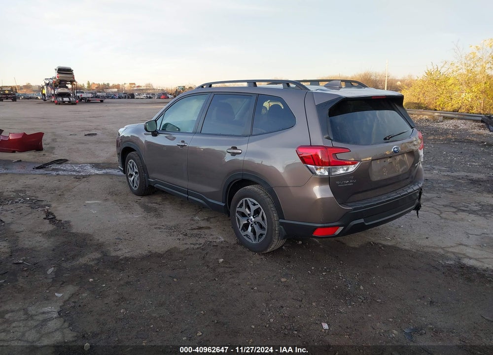 2023 SUBARU FORESTER PREMIUM VIN: JF2SKAEC4PH522882