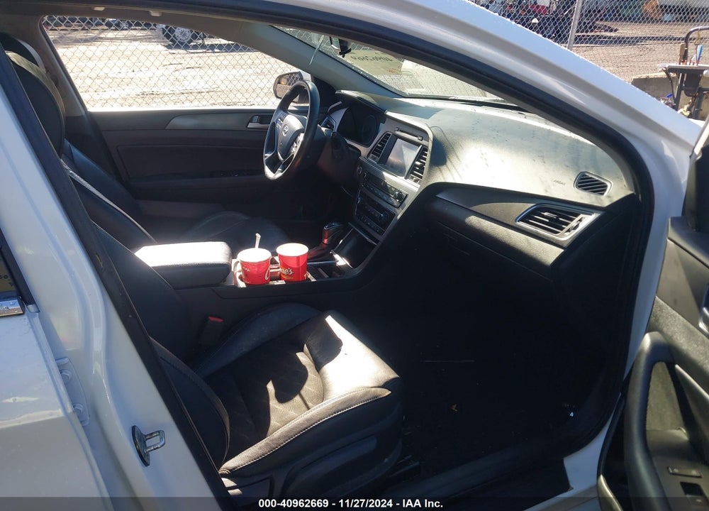 2017 HYUNDAI SONATA SPORT VIN: 5NPE34AF8HH484179