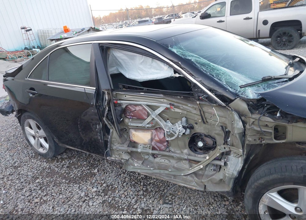 2011 TOYOTA CAMRY SE VIN: 4T1BF3EK8BU209061