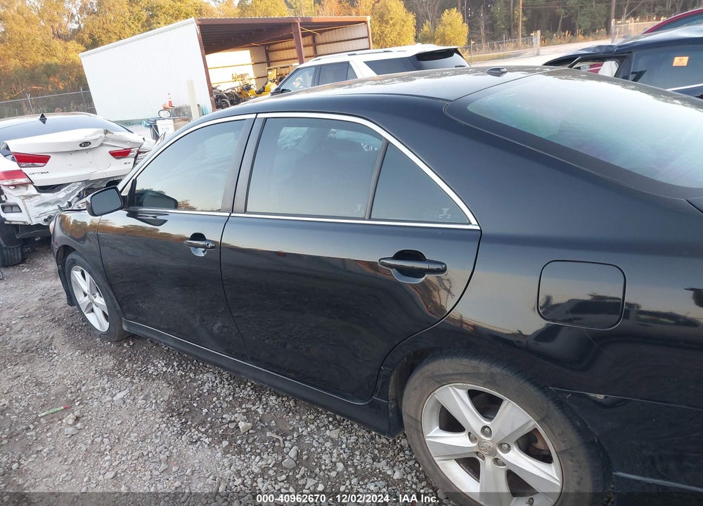2011 TOYOTA CAMRY SE VIN: 4T1BF3EK8BU209061