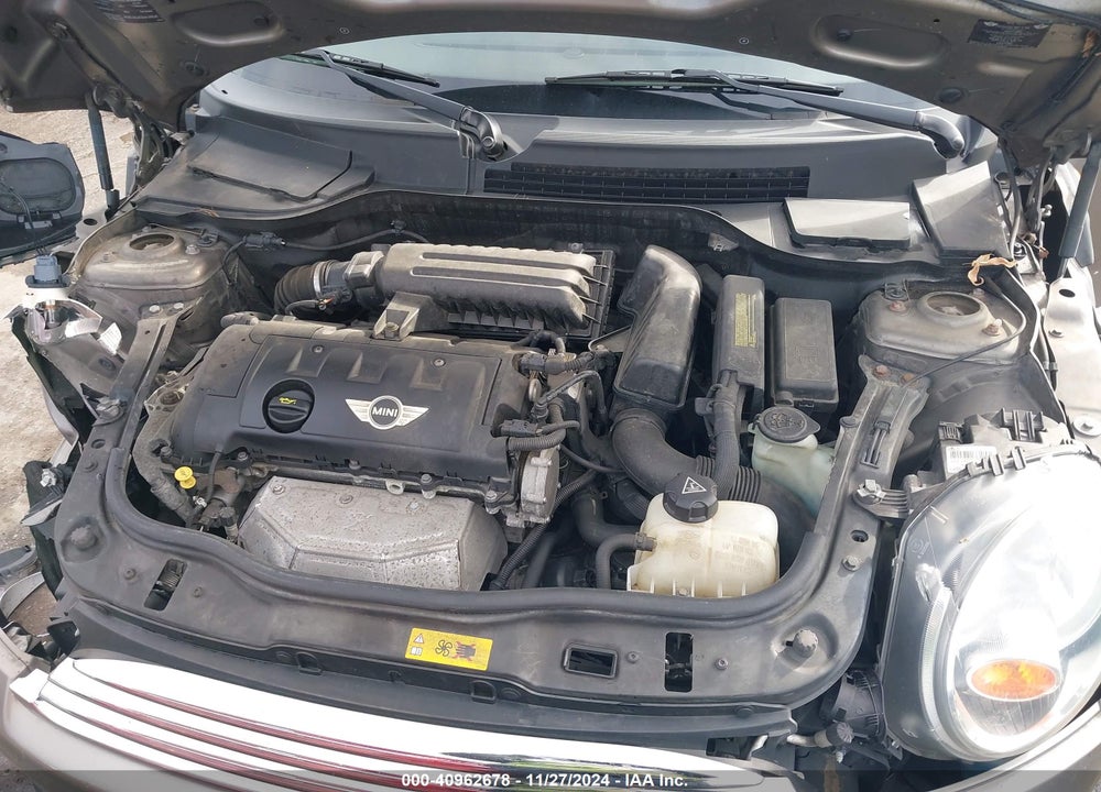 2012 MINI COOPER VIN: WMWSU3C54CT256843