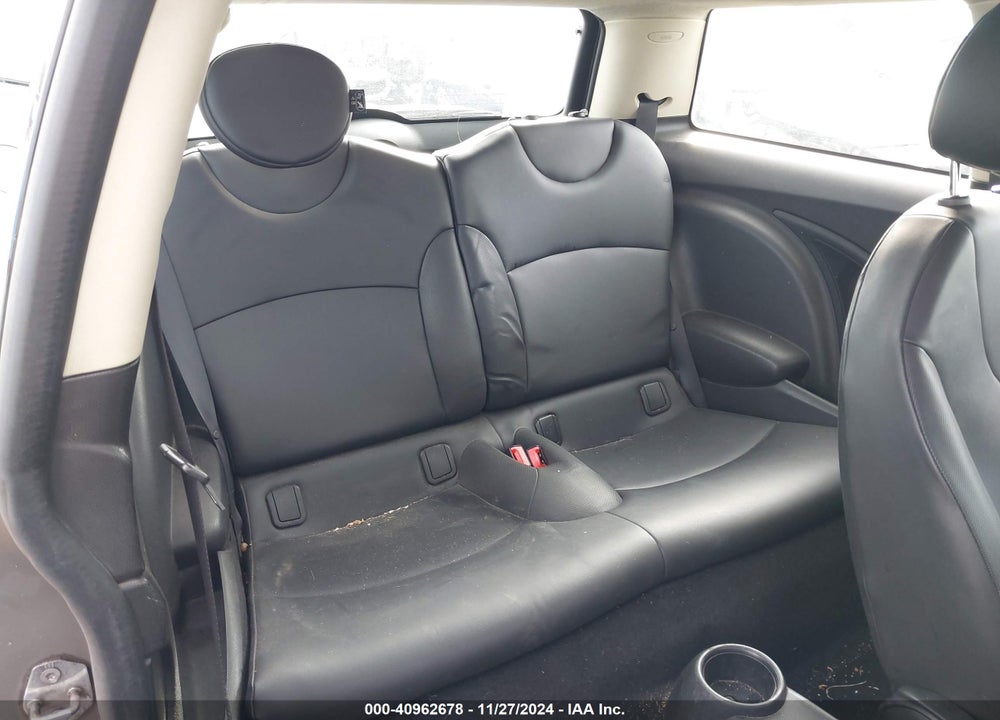 2012 MINI COOPER VIN: WMWSU3C54CT256843