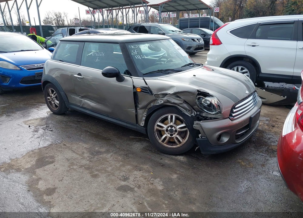 2012 MINI COOPER VIN: WMWSU3C54CT256843