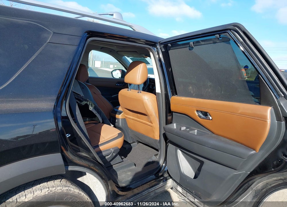 2023 NISSAN PATHFINDER PLATINUM 4WD VIN: 5N1DR3DK0PC218464