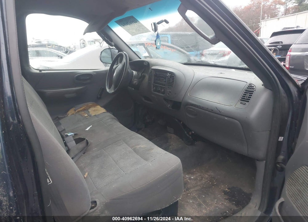 2002 FORD F-150 XL/XLT VIN: 2FTRF17292CA90697