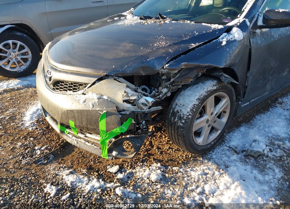 2014 TOYOTA CAMRY SE VIN: 4T1BF1FK6EU406883