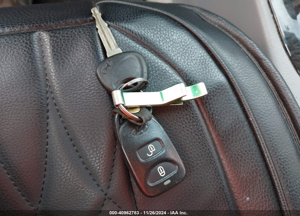2008 HYUNDAI SANTA FE GLS VIN: 5NMSG13D28H158392