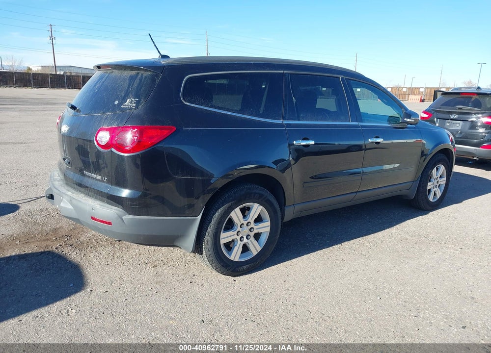 2011 CHEVROLET TRAVERSE 1LT VIN: 1GNKVGED9BJ304608