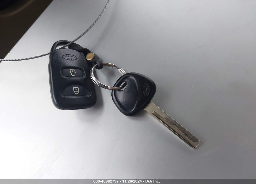 2013 HYUNDAI ACCENT GLS VIN: KMHCU4AE8DU463145